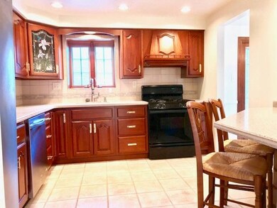 277 Carmell Dr, Pittsburgh, PA 15241 - photo 6