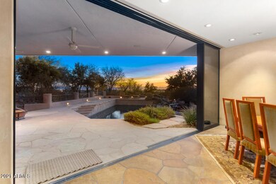Retractable glass doors/wall