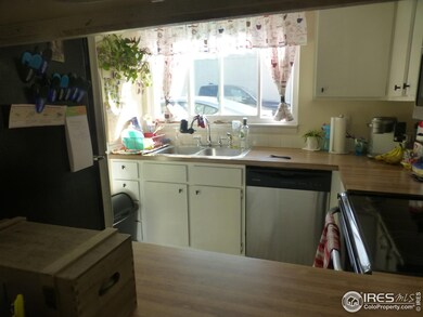 Kitchen - with pass through to dining area - other side of wall.