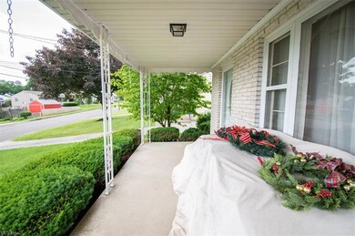 561 Audrey Ln, Struthers, OH 44471 - photo 4