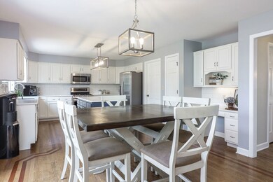 2567 Bangert Ln, Naperville, IL 60564 - photo 6