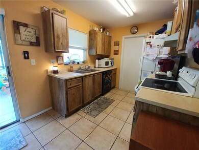 Handy Kitchen