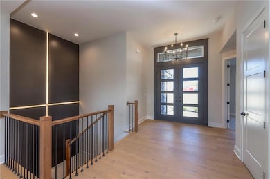 916 Savannah Ln, Greenwood, MO 64034 - photo 5