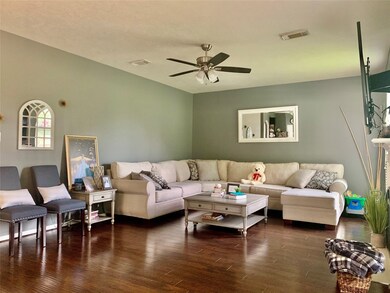 8211 Fairgrove Park Ct, Houston, TX 77095 - photo 4
