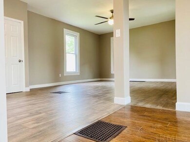 335 W 2nd St, Auburn, IN 46706 - photo 6