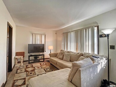 4426 N Pine St, Davenport, IA 52806 - photo 3