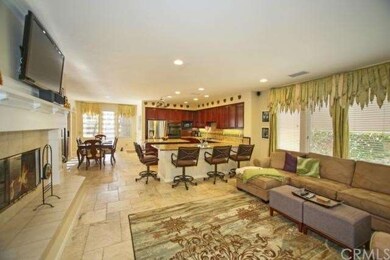 Expansive Kitchen and Family Room, Perfect for Ent