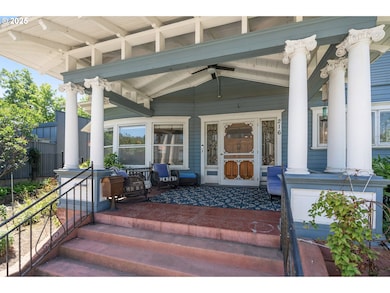 216 E 5th St, the Dalles, OR 97058 - photo 3