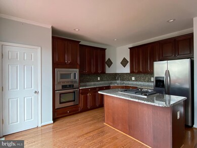 2240 Henry Watts Loop, Woodbridge, VA 22191 - photo 5