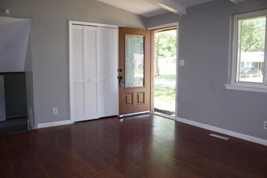 4877 Warminster Dr, Columbus, OH 43232 - photo 5