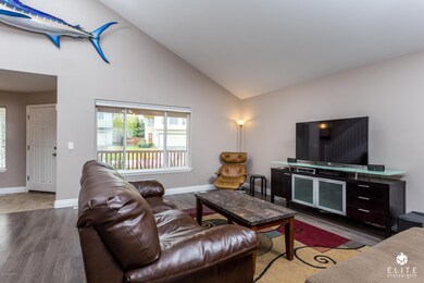 2707SnugHarborCir(7of27)
