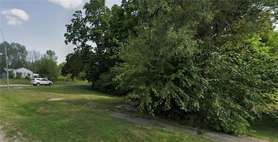 404 Babson St, Blockton, IA 50836 - photo 3