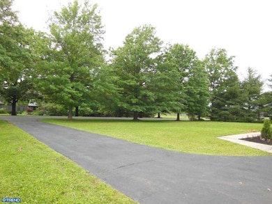 1 Pollack Ct, Cranbury, NJ 08512 - photo 5