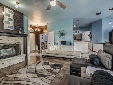 605 Verreaux Dr, Norman, OK 73072 - photo 4