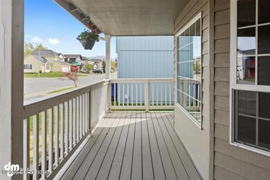 04-Front Porch_DMD_7252