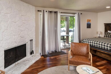 17654 Pinnacle Ln unit 16, Sunriver, OR 97707 - photo 6