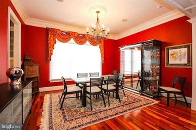 2155 Royal Lodge Dr, Falls Church, VA 22043 - photo 4