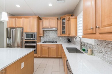 5) KITCHEN