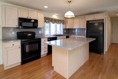 18 Chestnut St, Teaticket, MA 02536 - photo 5