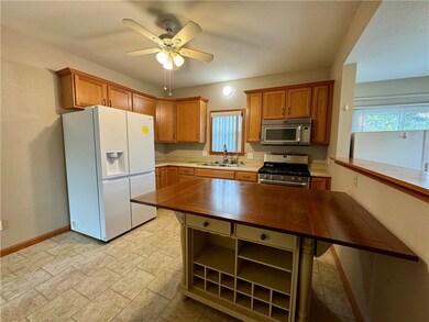 2921 Moultrie Ave, Mattoon, IL 61938 - photo 5