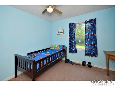 67 Mount Carmel Dr, Asheville, NC 28806 - photo 6