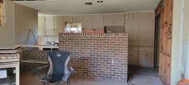 2057 Leona St, Longview, TX 75601 - photo 3