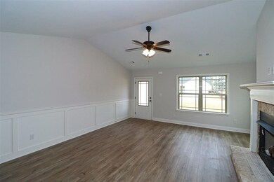 120 Sourwood Ln, Byron, GA 31008 - photo 4