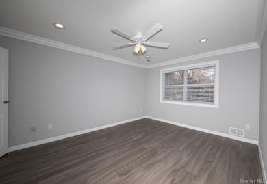 1000 Saddle Rock Rd unit 2401, Holbrook, NY 11741 - photo 7