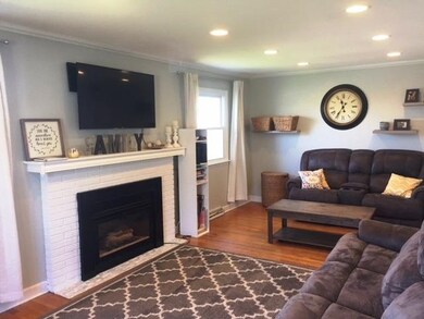 8517 Dewey St, Crown Point, IN 46307 - photo 6