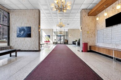 Village Mall at Hillcrest unit 5 G, Flushing, NY 11367 - photo 4