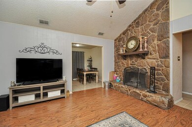 6235 Mesquite Dr, Tyler, TX 75707 - photo 4