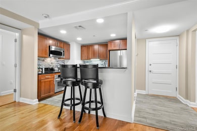 Sweetwater Condos unit 119, Mamaroneck, NY 10543 - photo 5