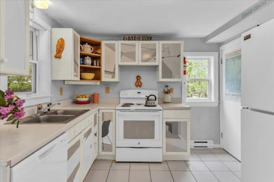 637fallsbridge - 6
