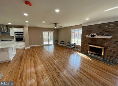 3804 Inverness Dr, Chevy Chase, MD 20815 - photo 7