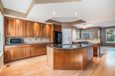 Open and flowy kitchen