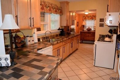 178 Winthrop Ave, Albany, NY 12206 - photo 6