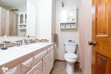 Bathroom 1_KI_IMG_7989-SMALL