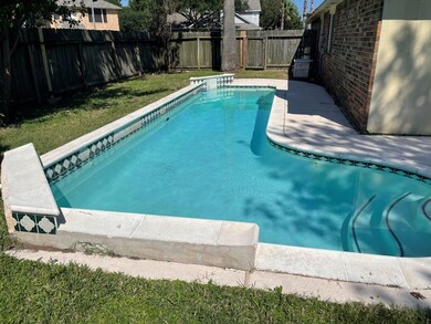 30534 Country Meadows Dr, Tomball, TX 77375 - photo 2