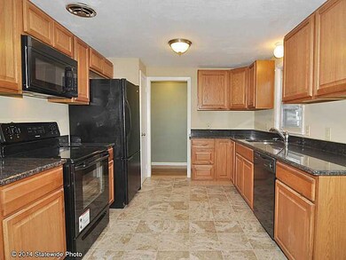 120 Cushing Rd, Warwick, RI 02888 - photo 4