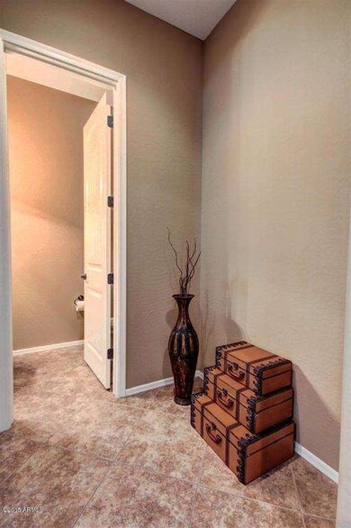 Hallway to powder room (6)[1]