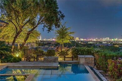 Amazing Backyard View
3D Tour Available through m