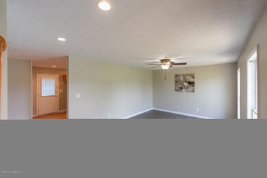 722 Helmwood Cir, Mount Washington, KY 40047 - photo 5