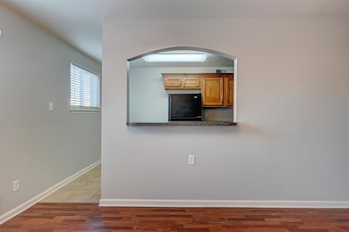 210 S Mclean Blvd unit 3, Memphis, TN 38104 - photo 5