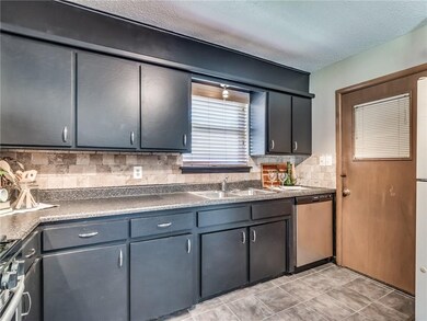 4104 NW 52nd St, Oklahoma City, OK 73112 - photo 7