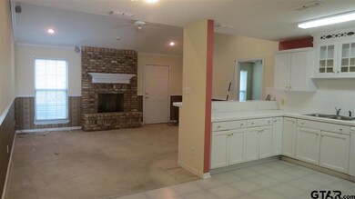 2118 2118 Villa Dr, Tyler, TX 75703 - photo 5