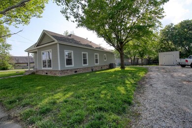 302 N Louisiana Dr, Celina, TX 75009 - photo 2