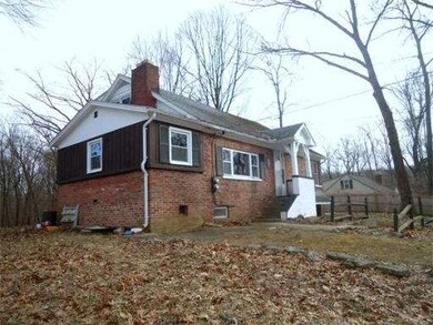 16 Bartlett Ave, Wilbraham, MA 01095 - photo 2