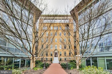 The Columbia Residences unit 834, Washington, DC 20037 - photo 2