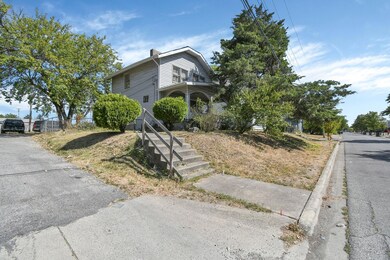 6-web-or-mls-1066-e-12th-ave