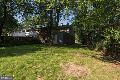 6915 Forest Terrace, Hyattsville, MD 20785 - photo 2